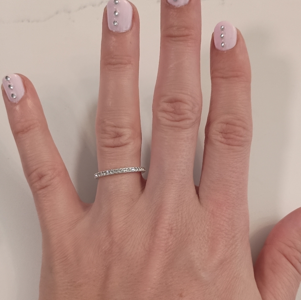 Elegant 925 Sterling Silver Ring– Moissanite Look Stones – Dainty Jewelry